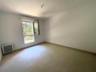  Appartement à louer 3 pièces 68 m²
