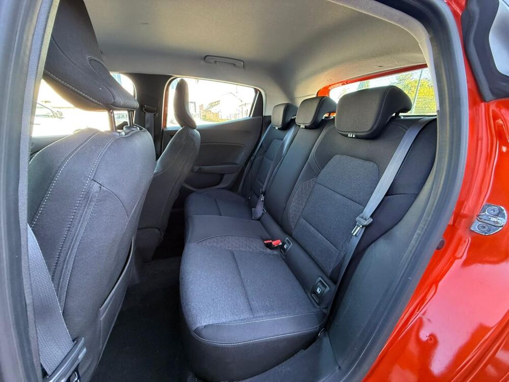 Clio 5 1.5 DCI 115CH ZEN GARANTIE 6 MOIS / REPRISE POSSIBLE 2021 occasion 36300 Le Blanc