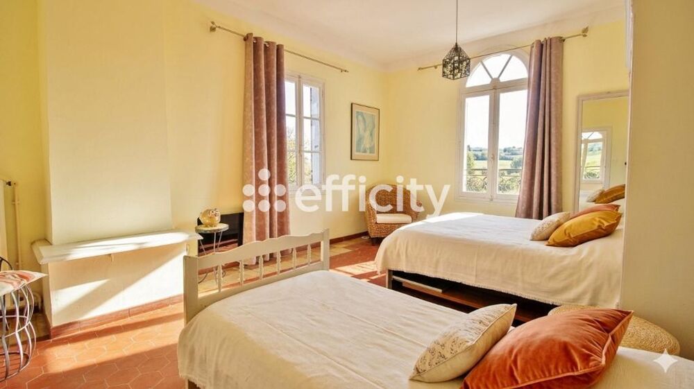 � vendre  Propri�t�/ch�teau Entraigues-sur-la-Sorgue (84320)