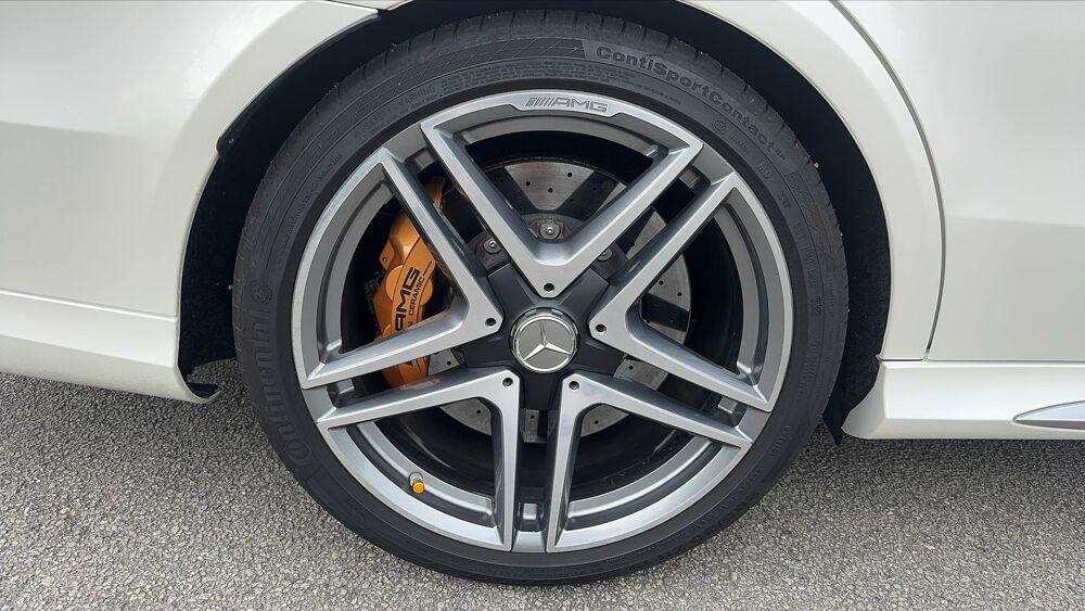 Classe E Break 63 S AMG 585 4Matic Speedshift MCT 7 - Toit ouvrant 2013 occasion 29200 Brest