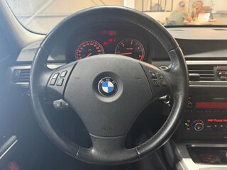 S&eacute;rie 3 Touring 318d 2.0 d 16V 143 cv CONFORT 2007 occasion 85190 Venansault