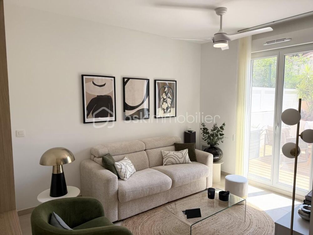 Cavalaire-sur-Mer  Appartement T2/3 de 61 m² avec jardin privatif  Résidence neuve avec piscine