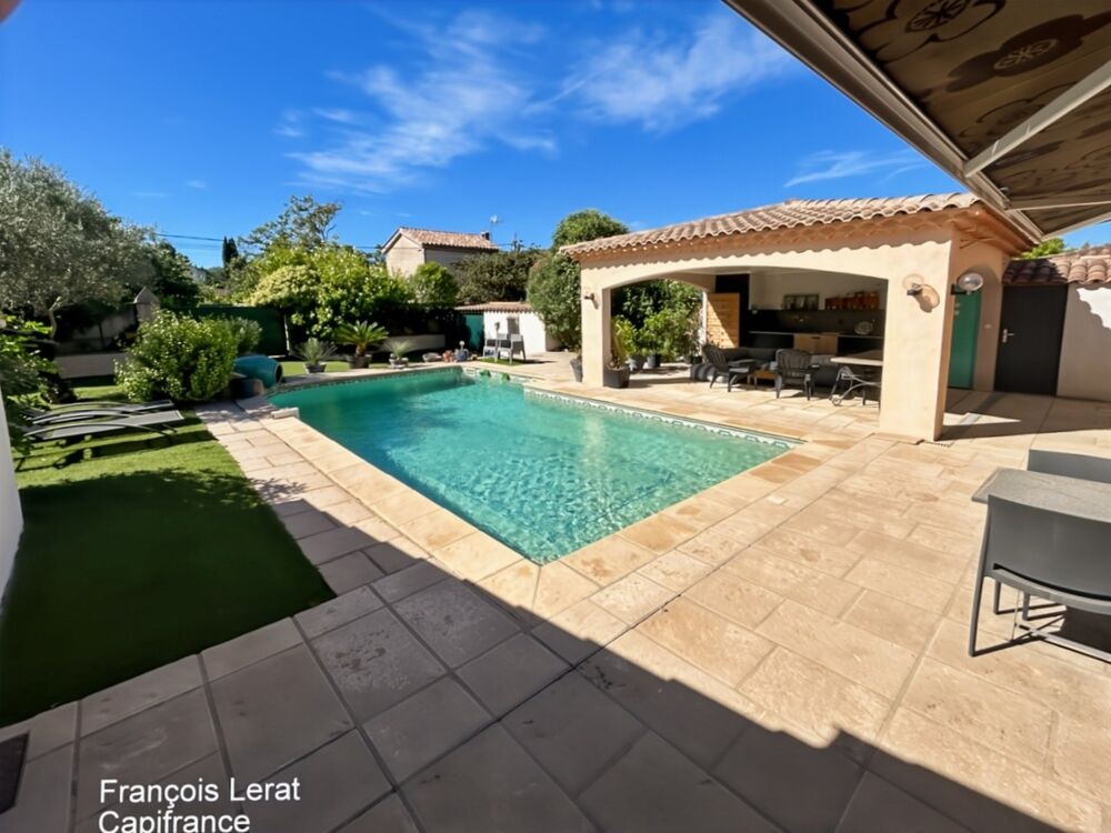 Vente Maison Maison de ville provençale à vendre 5 pièces DRAGUIGNAN (83) avec piscine et jardin arboré- 127,61 m2 loi Carrez - 470 000 € hon Draguignan