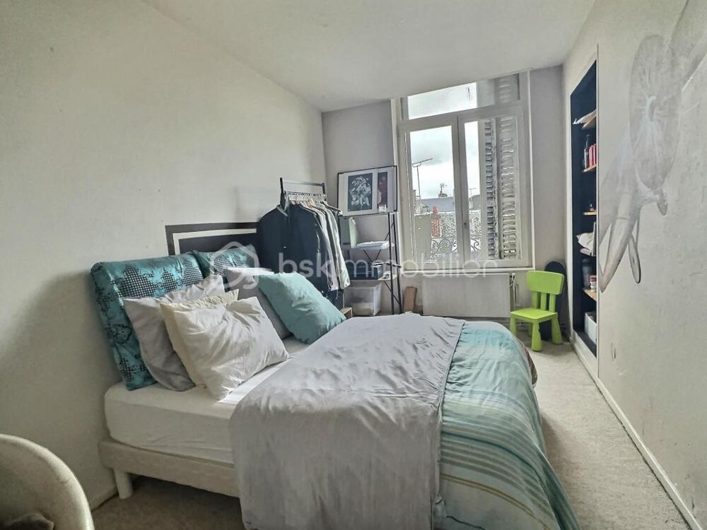 Appartement 85 m² environ  2 chambres  Sedan
