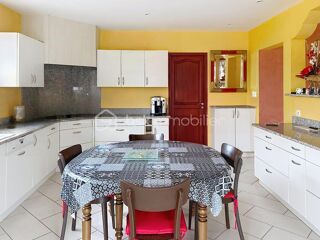  Maison � vendre 8 pi�ces 249 m�