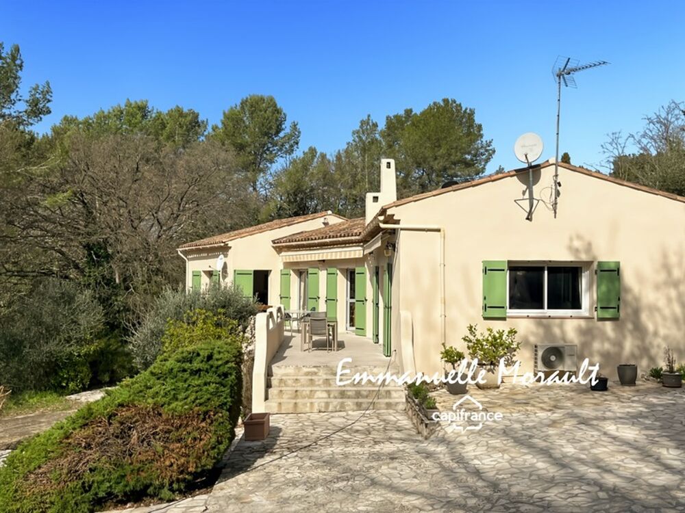 � vendre  Villa Bagnols-en-For�t (83600)