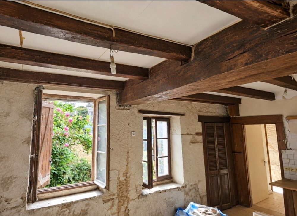Vente Maison Maison à vendre 4 pièces proche THOUARS (79) MAISON à rénover partie troglodyte, cour, dépendance, terrain Curcay sur dive