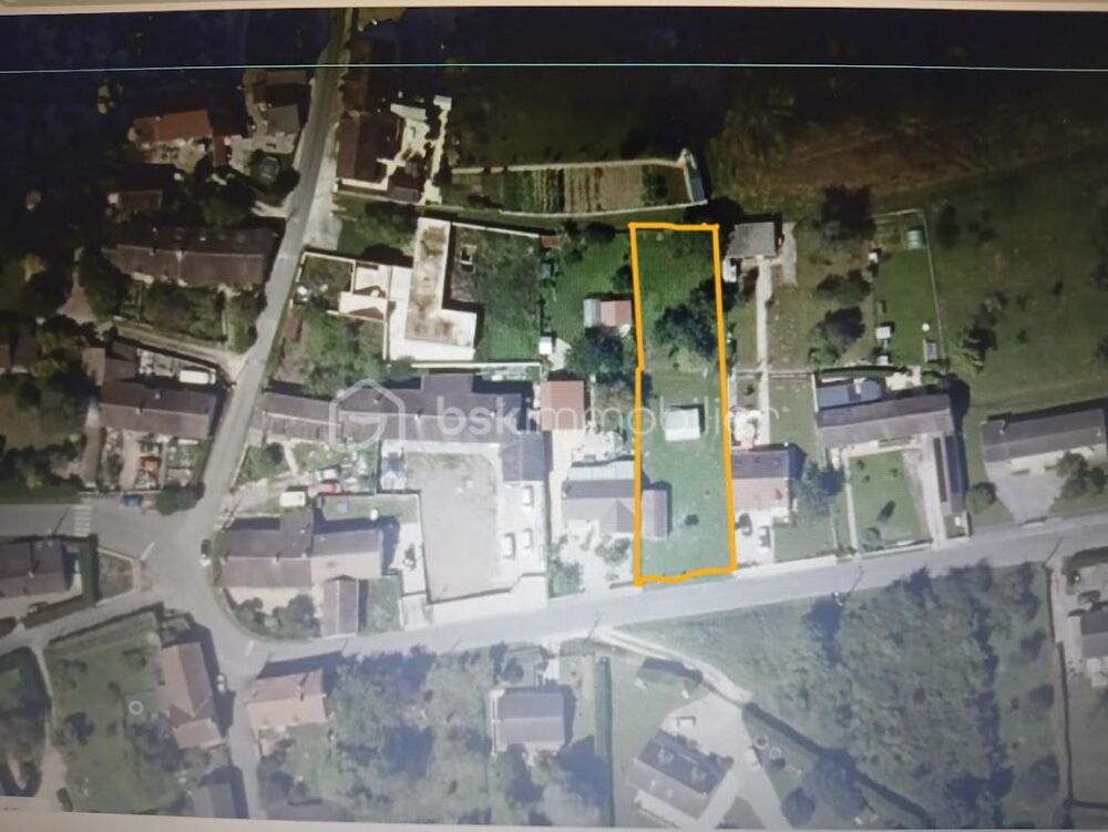Vente Terrain Magnifique terrain constructible clos et viabilisé de 1016 m² , CU opérationnel valide,  avec garage et maisonnette, 4min de la Longueville