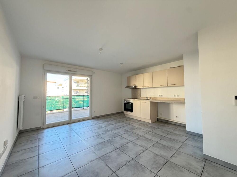 Appartement T2 avec grande terrasse à 800m de la plage - LE LAVANDOU