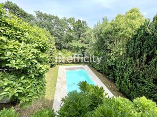  Maison à vendre 10 pièces 222 m²
