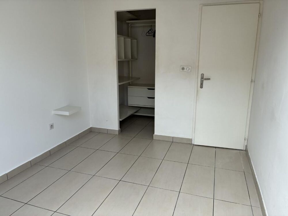 Location Appartement Proche quartier Chateaucreux beau T3 avec balcon Saint etienne