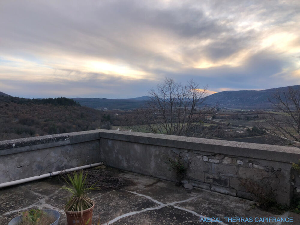 Maison de maître du XVIIe siècle à rénover - 250m2 - terrasse panoramique - 10 Pièces - 7 Chambres