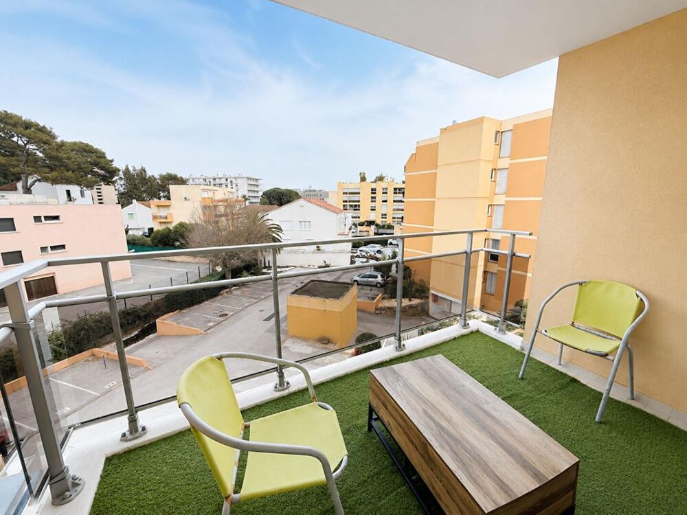 Studio avec balcon, ascenseur et parking - Centre-ville de Cavalaire-sur-Mer