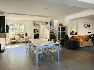 Villa à vendre 6 pièces 252 m²