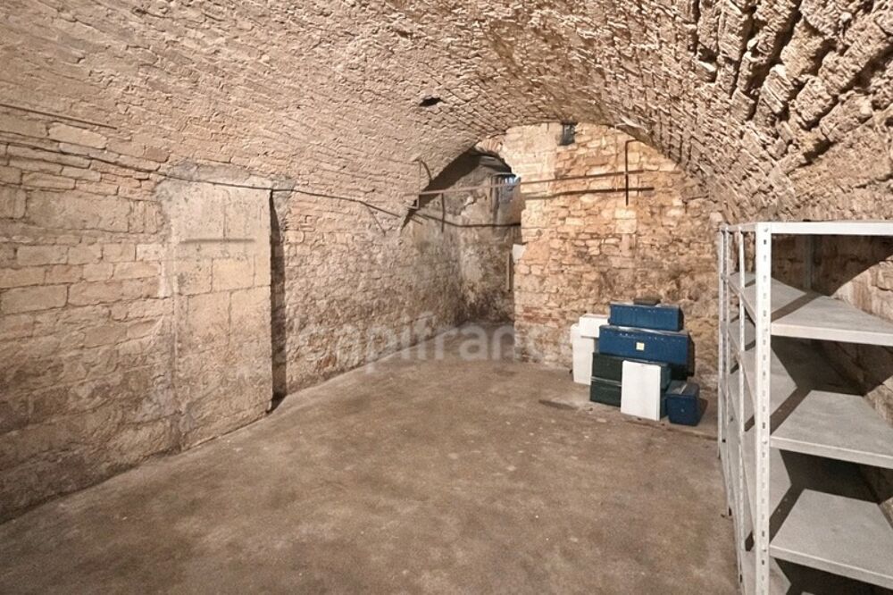   Cave 22 m² - MONTPELLIER CENTRE 