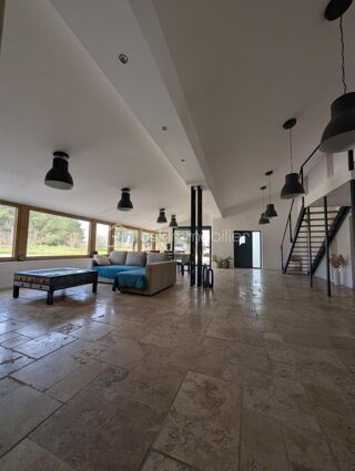  Maison à vendre 8 pièces 302 m²