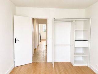  Appartement à louer 4 pièces 83 m²