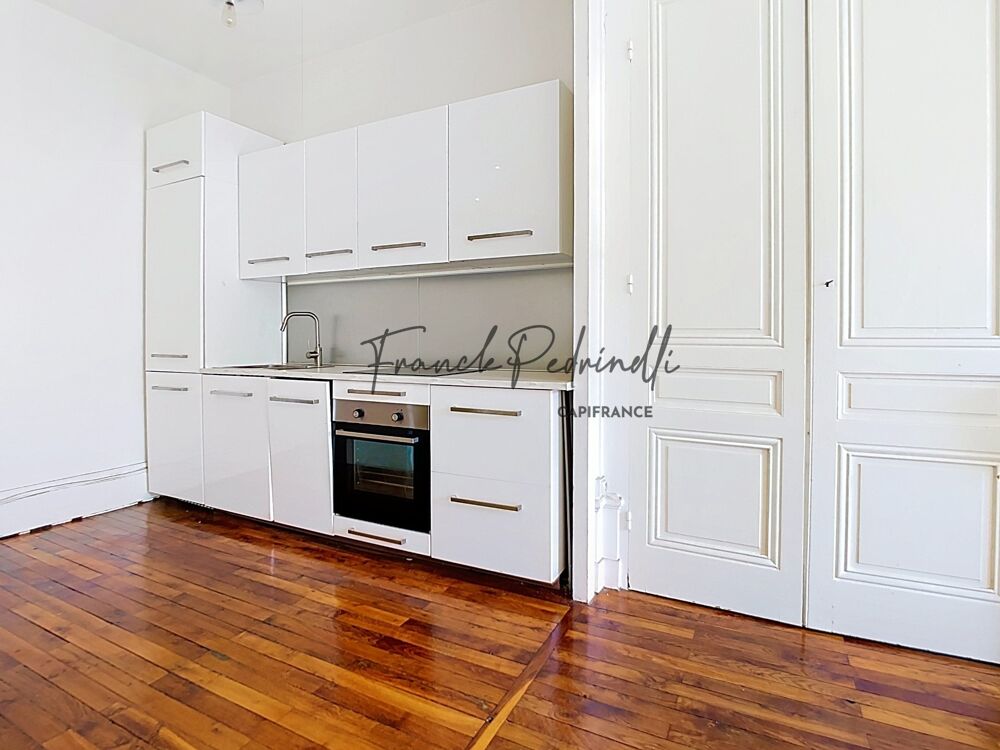 A VENDRE T2 42 m² 150 m de la place Rouget de lIsle / 15 min Gare Part-Dieu LYON 3EME ARRONDISSEMENT (69)