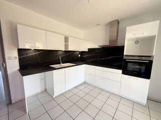  Maison à louer 9 pièces 125 m²