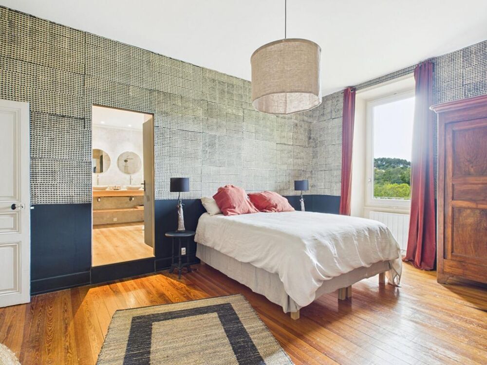  vendre  Proprit/chteau Chassiers (07110)