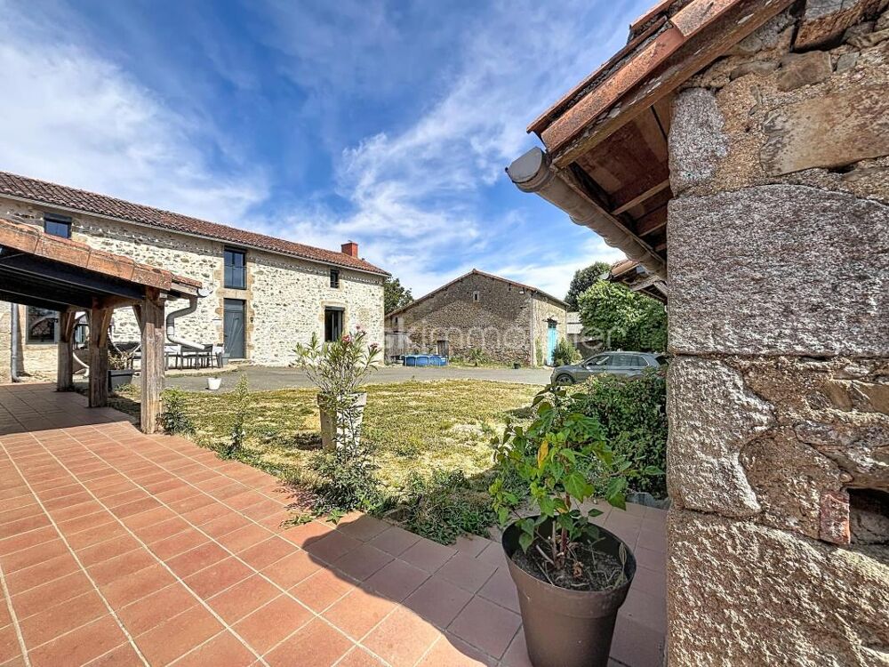 Vente Maison Longère rénovée avec dépendances, grange et parc arboré Bressuire