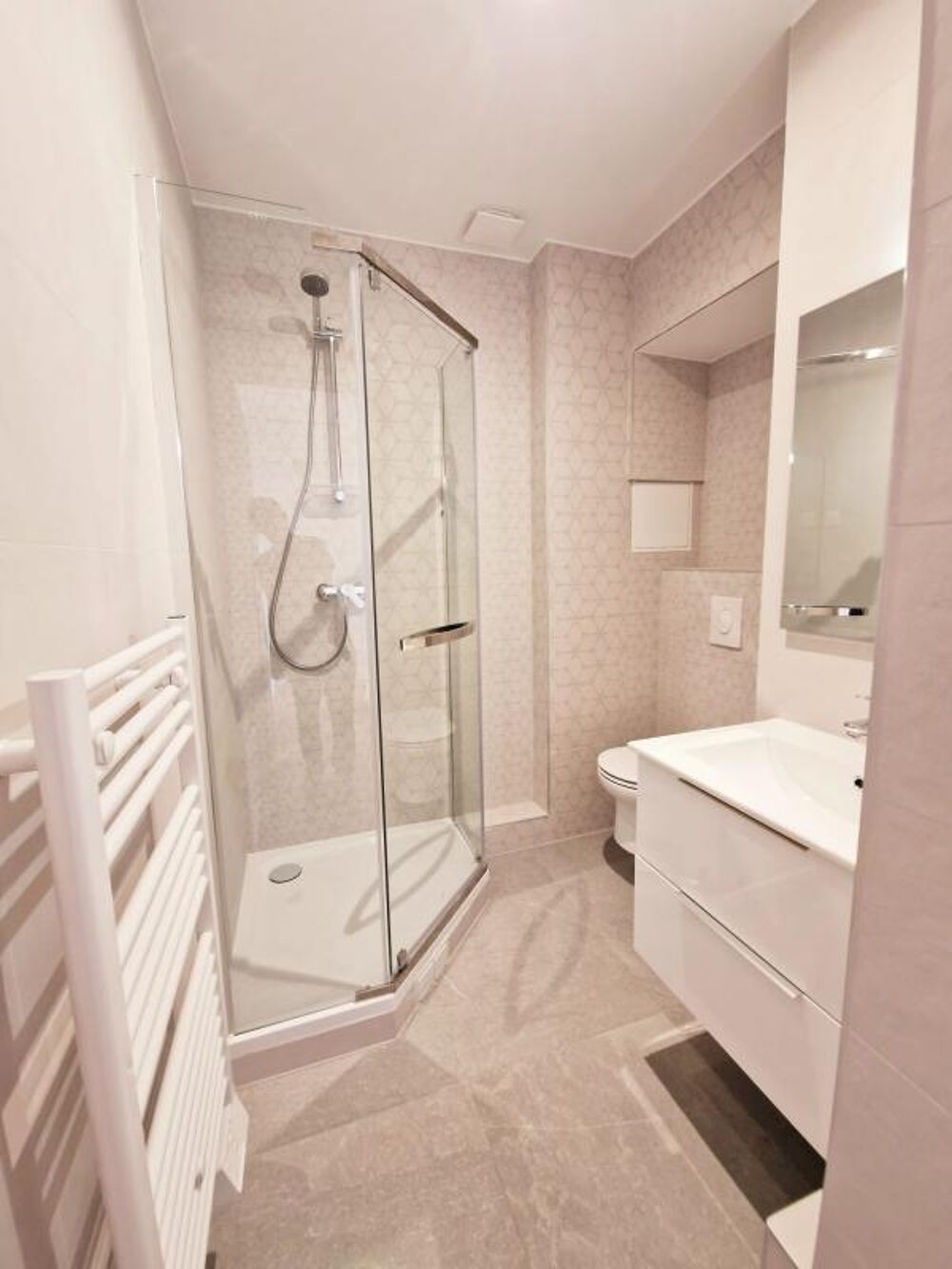 Appartement a louer - 2 pièce(s) - 38 m2 - Surfyn