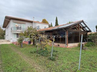 Maison 8 pièces 248 m² · à Cadaujac · 248 m² · 450 000 €