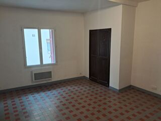  Appartement à louer 3 pièces 90 m²