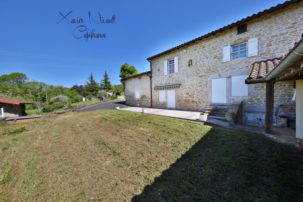 Maison 6 pièces 275 m² · à Saint Amour · 275 m² · 379 000 €