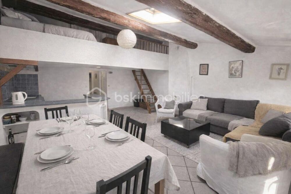 ? Duplex de charme 67 m² Carrez  Dernier étage  Coeur historique dOllioules ?
