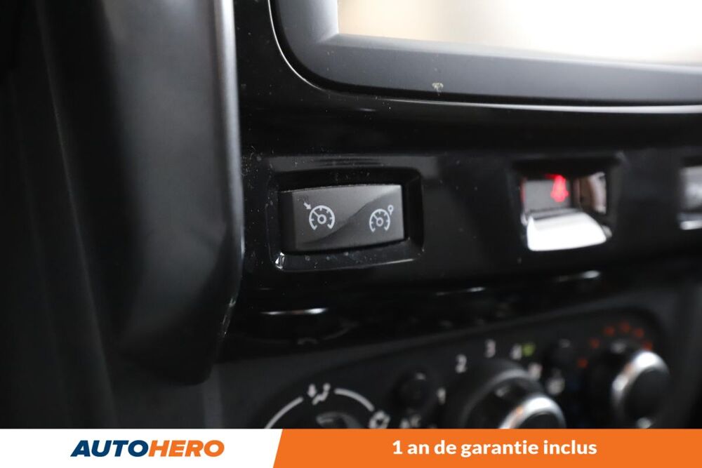 Duster 1.5 dCi Black Touch 4x2 110 ch 2017 occasion 92130 Issy-les-Moulineaux