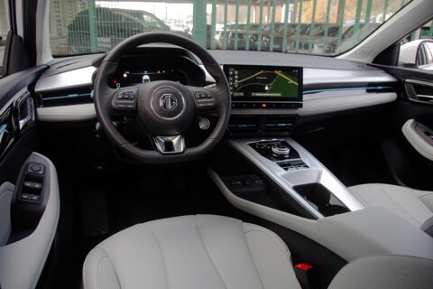 MG5 ELECTRIC 130KW LUXURY 50KWH AUTONOMIE STANDARD 2WD 2022 occasion 78240 Chambourcy
