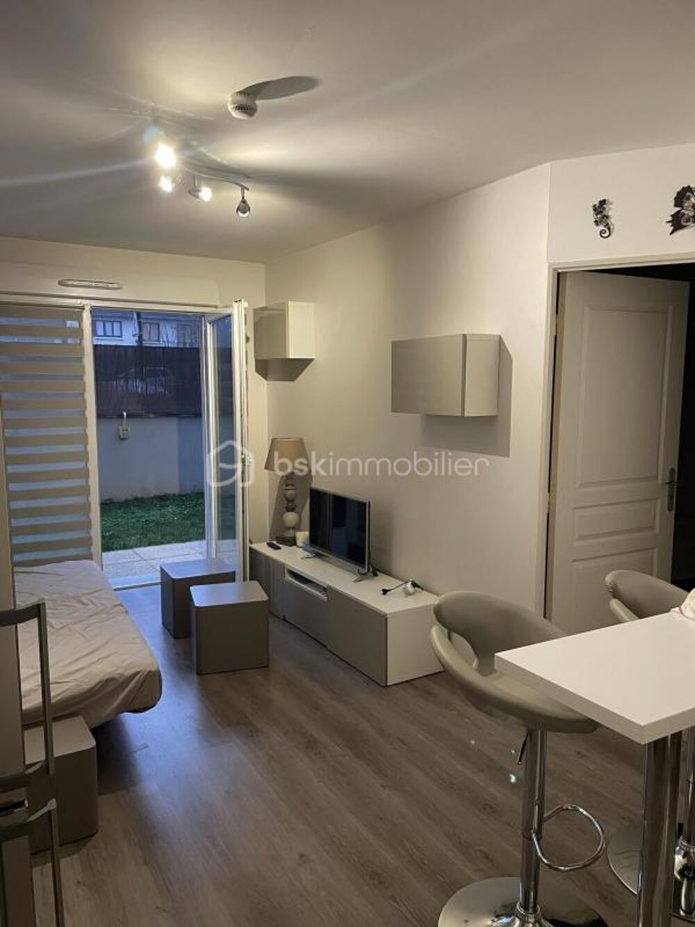 EXCLUSIVITE ARPAJON APPARTEMENT VENDU ENTIEREMENT MEUBLE ET EQUIPE