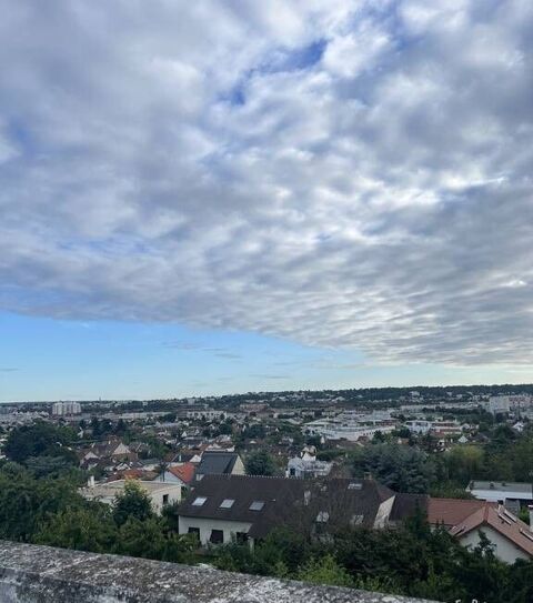  Appartement � louer 4 pi�ces 140 m�