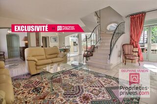  Propriété/château à vendre 8 pièces 247 m²