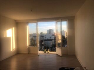  Appartement à louer 3 pièces 60 m²