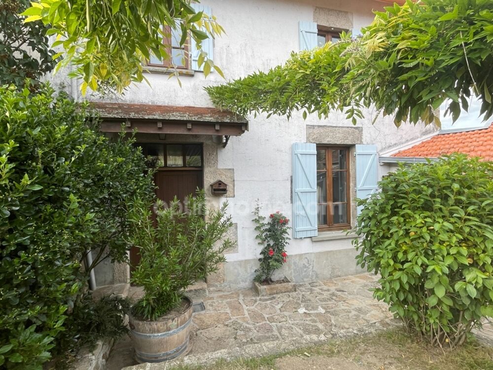 Maison de charme -jardin-2 garages-dépendances