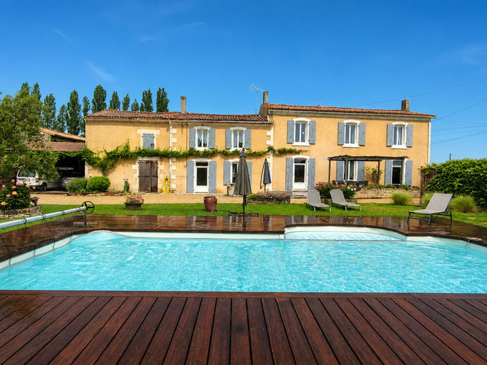 Vente Maison Maison à vendre 7 pièces proche de Courçon Courcon