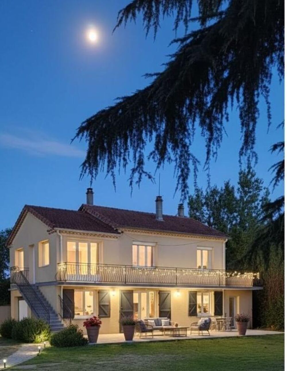 CARDET, Belle Villa Familiale de 7 pièces 149.5 m2 avec fort potentiel sur 897 m2 de terrain
