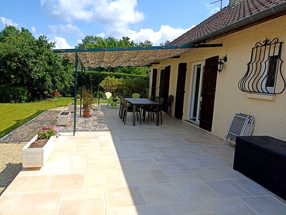 Maison à vendre 179 m² - 4 Chambres - L'ABERGEMENT-DE-CUISERY (71)