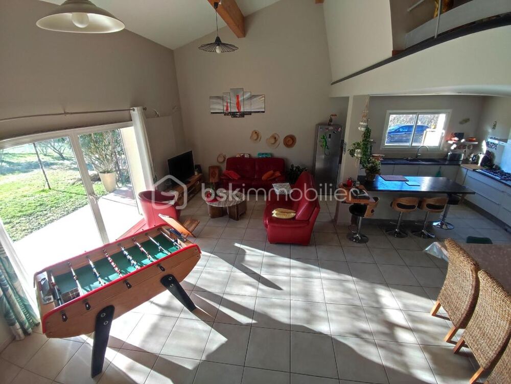 � vendre  Propri�t�/ch�teau Mondragon (84430)