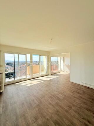  Appartement � vendre 5 pi�ces 82 m�