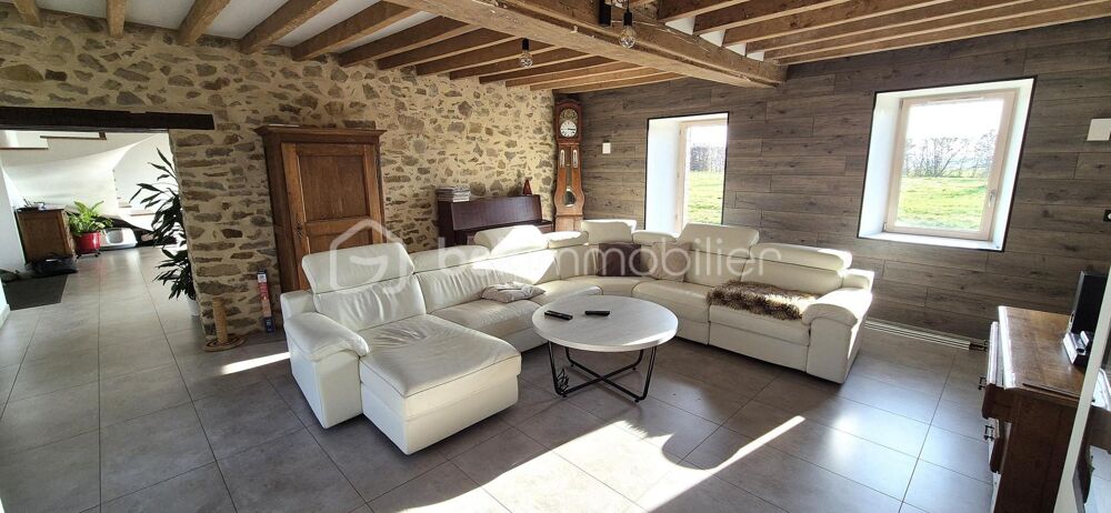 MAISON EN PIERRE