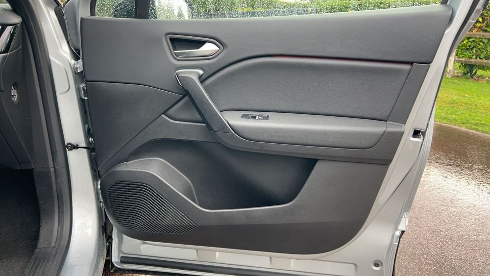 Captur 1.6 E-Tech 145 Hybrid BVA6 Intens 2022 occasion 76240 Belbeuf