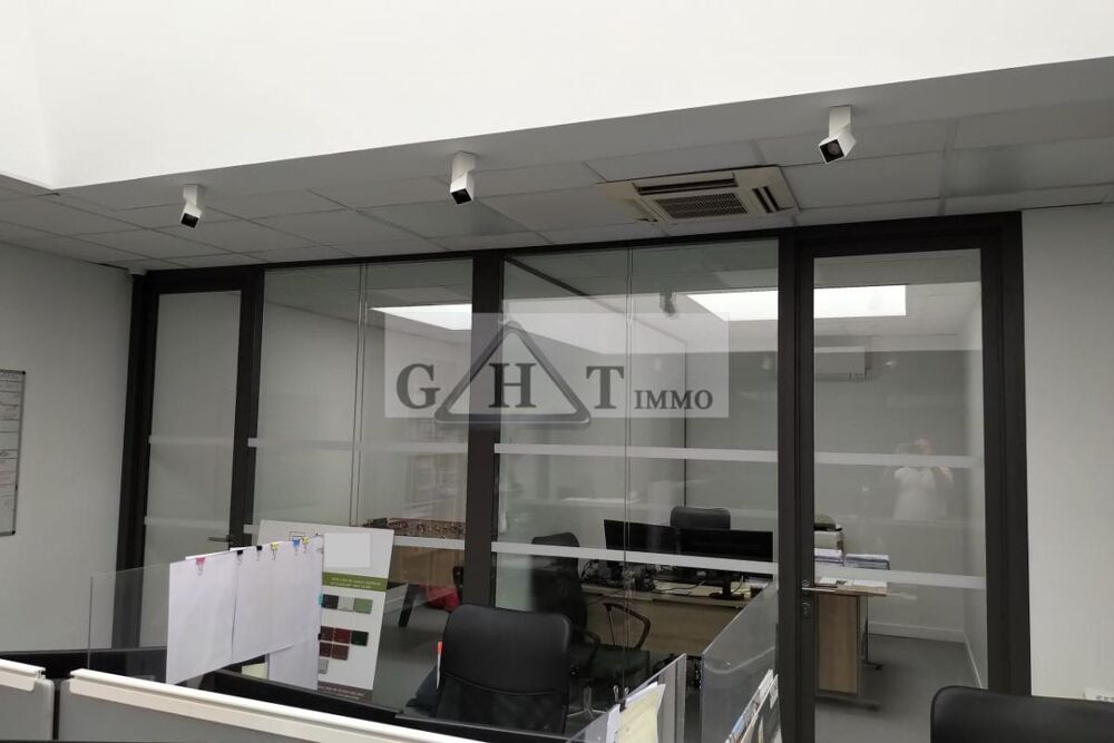   A VENDRE 287 M² DE BUREAUX A STAINS Stains