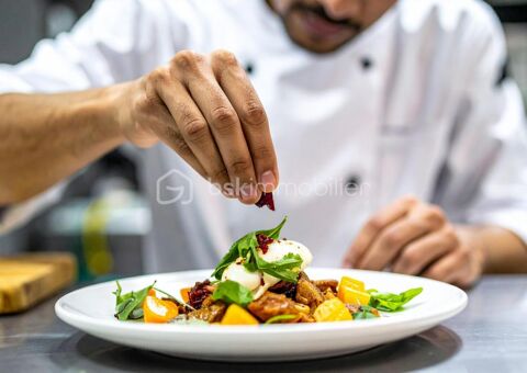   À VENDRE RESTAURANT DANS QUARTIER ANIMÉ 