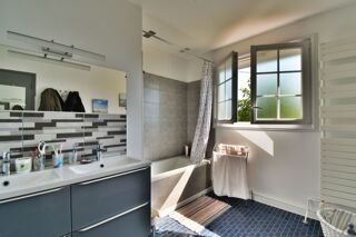  Maison � vendre 7 pi�ces 121 m� Ambares et lagrave