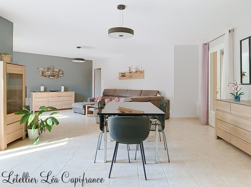 Maison à vendre 7 pièces SAINT GELAIS (79)