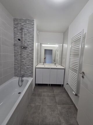  Maison à louer 4 pièces 96 m²