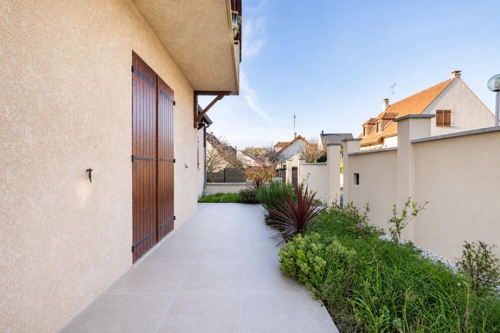 Vente Maison Maison de 5 pièces de 200 m² à Crosne Crosne